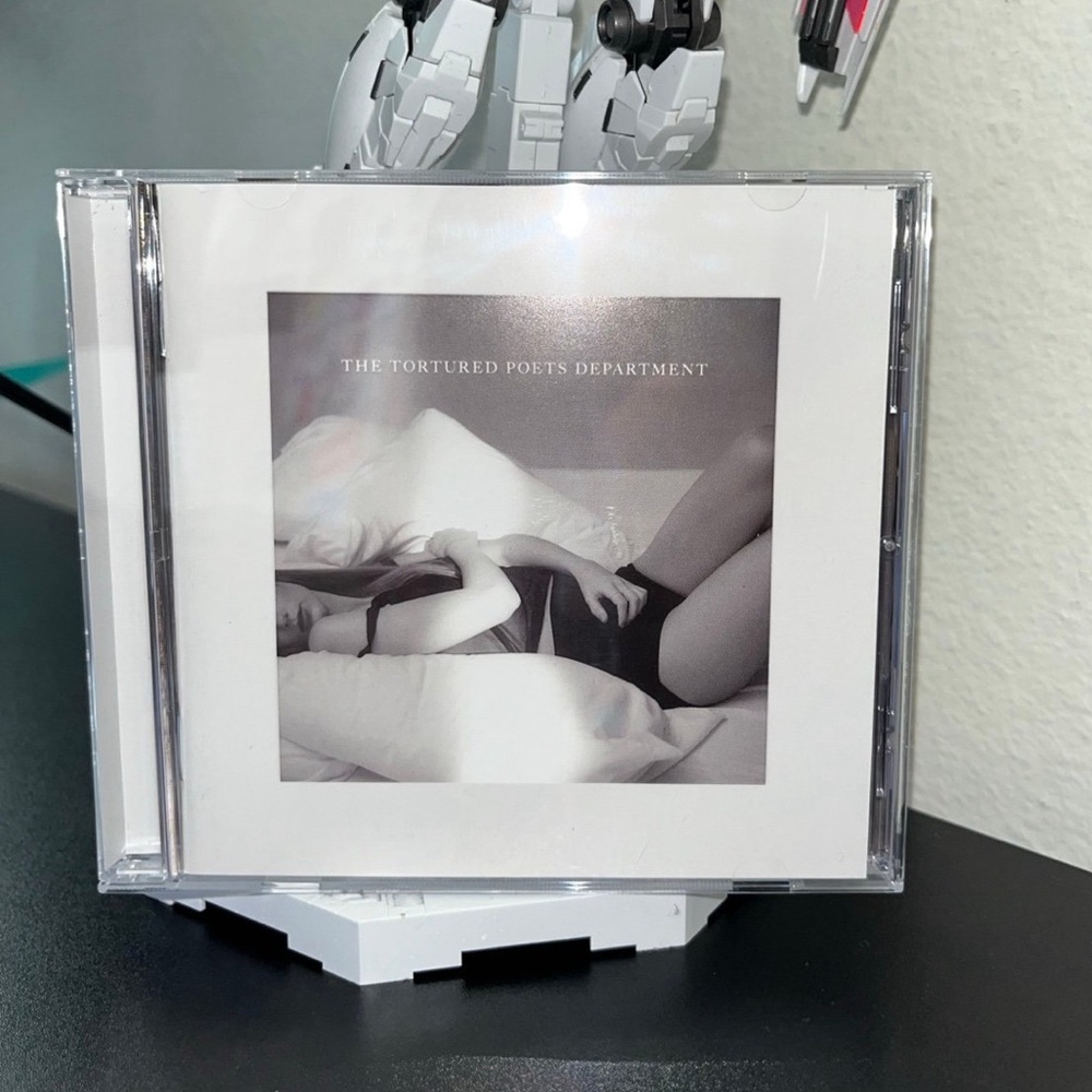 Signed ttpd with heart cd